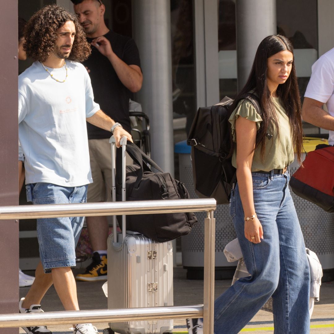 Marc Cucurella y su novia, Claudia Rodrí­guez, llegan a Ibiza para sus vacaciones el 16 de julio de 2024