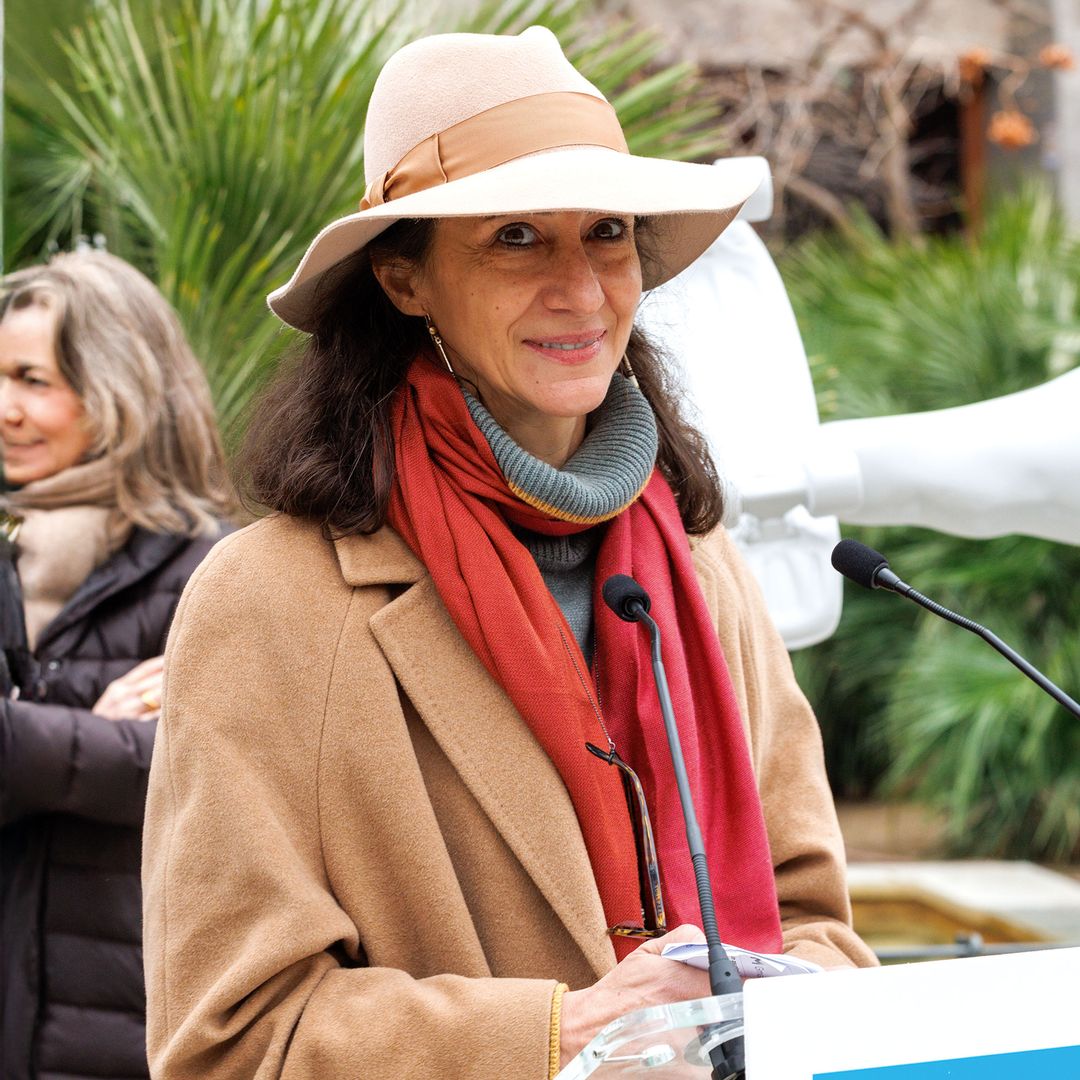 Claudia Stilianopulos, la artista que creció en un palacio y ahora 'vive' en uno de los barrios de moda de Madrid: "Paso más horas en Prosperidad que en casa"