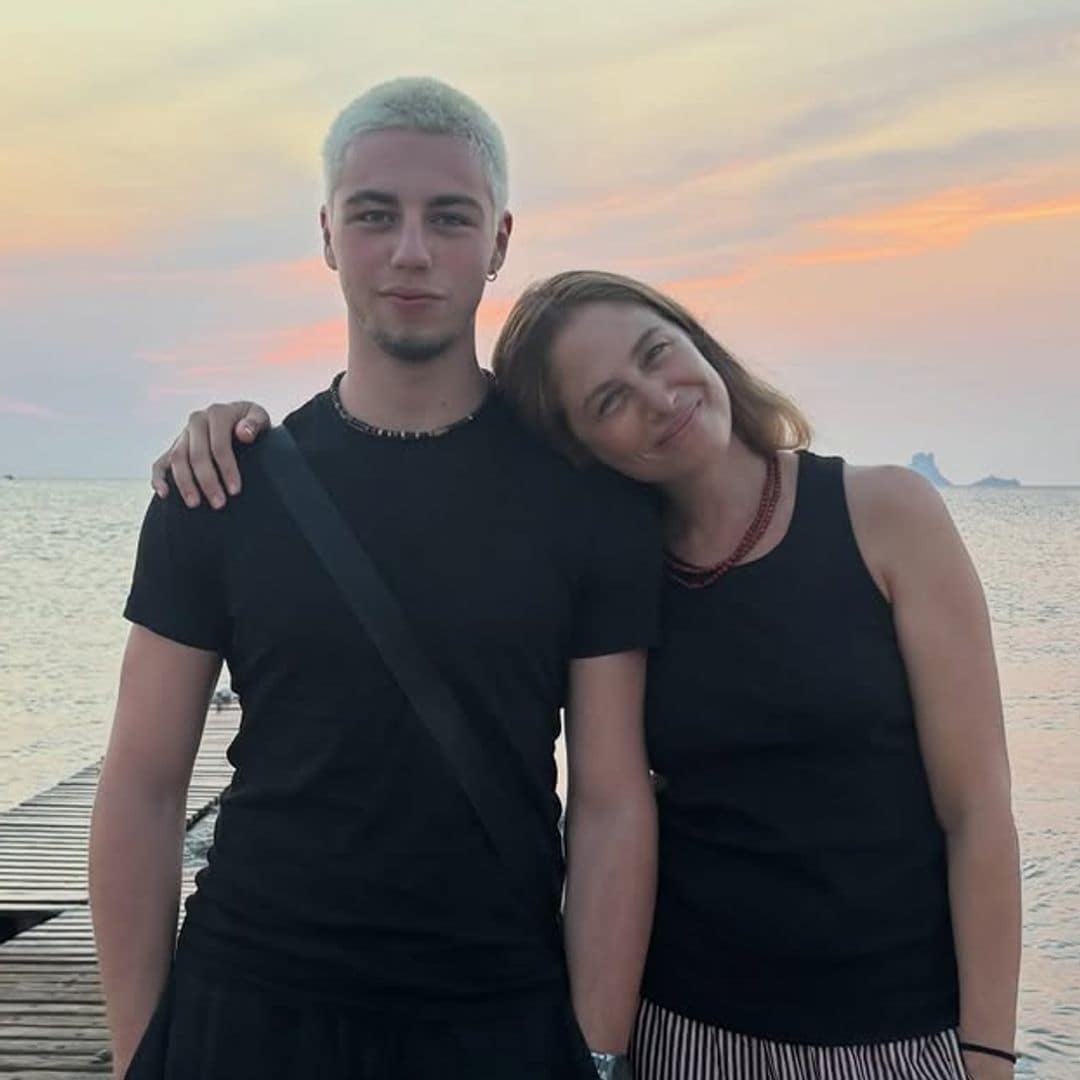 Martina Klein presume de su hijo Pablo en su 21º cumpleaños y todos coinciden en lo mismo: es idéntico a ella