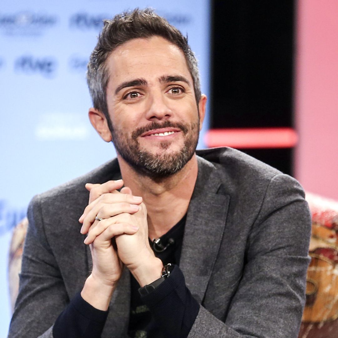 '¡Amor puro!' Roberto Leal comparte la foto más bonita de su hija Lola con su hermano recién nacido