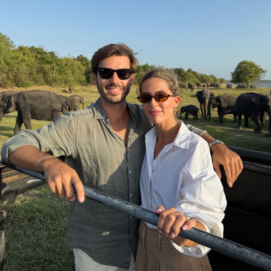 La ‘influencer’ Rocío Millán y su prometido Juan Berges  en un viaje juntos a un safari 