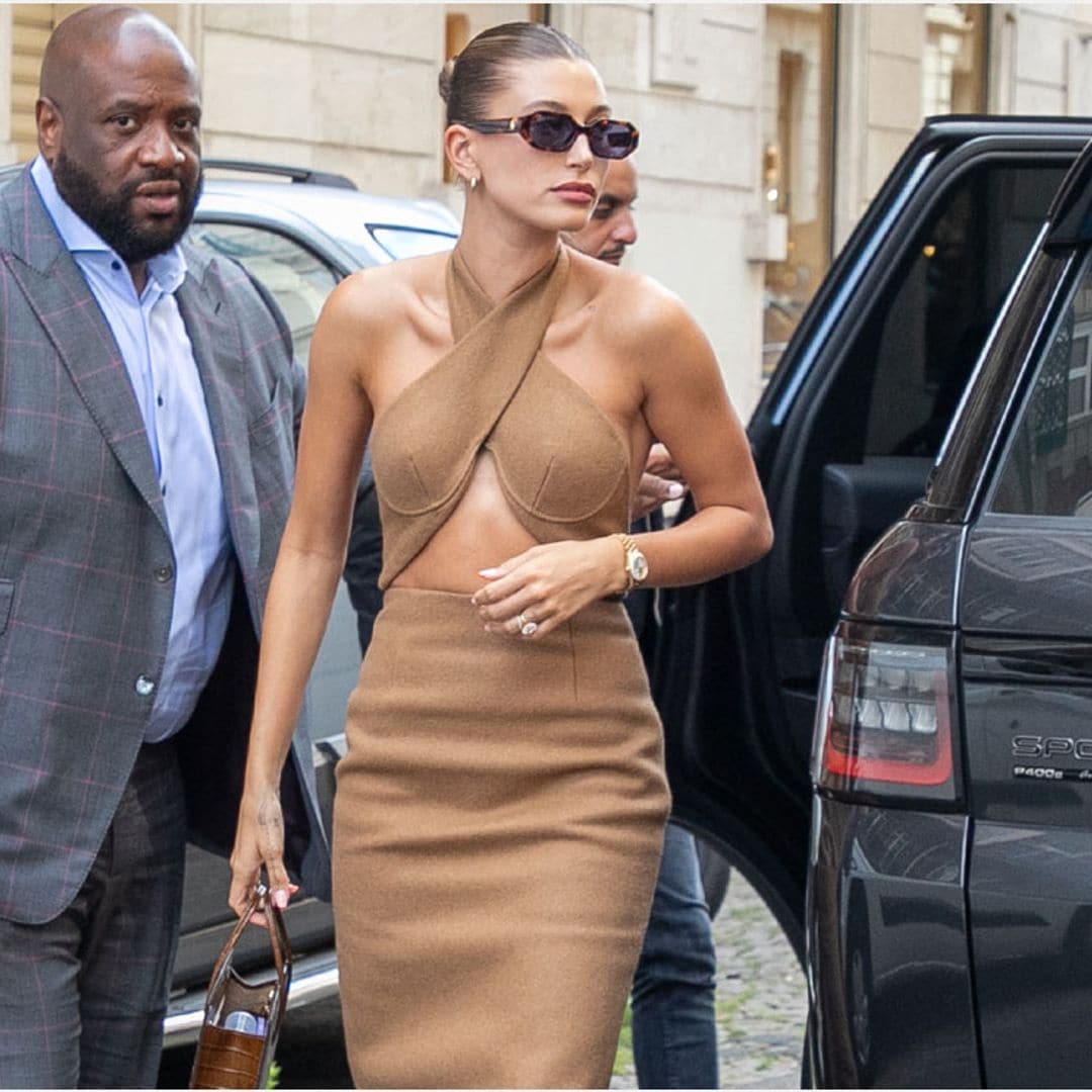 ¿Han roto el protocolo Hailey y Justin Bieber con sus looks en el Elíseo?