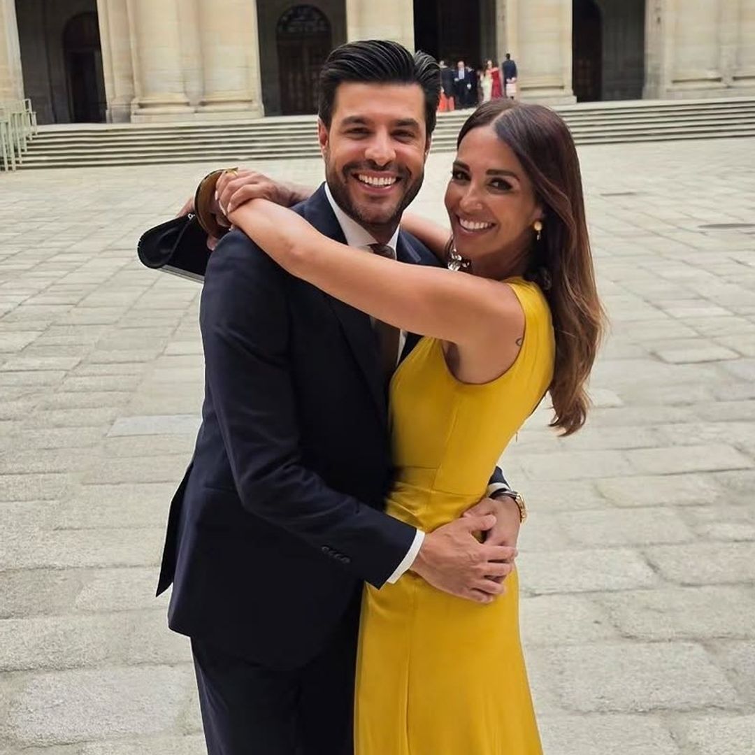 Paula Echevarría, inseparable de Miguel Torres, recupera la sonrisa tras la muerte de su padre