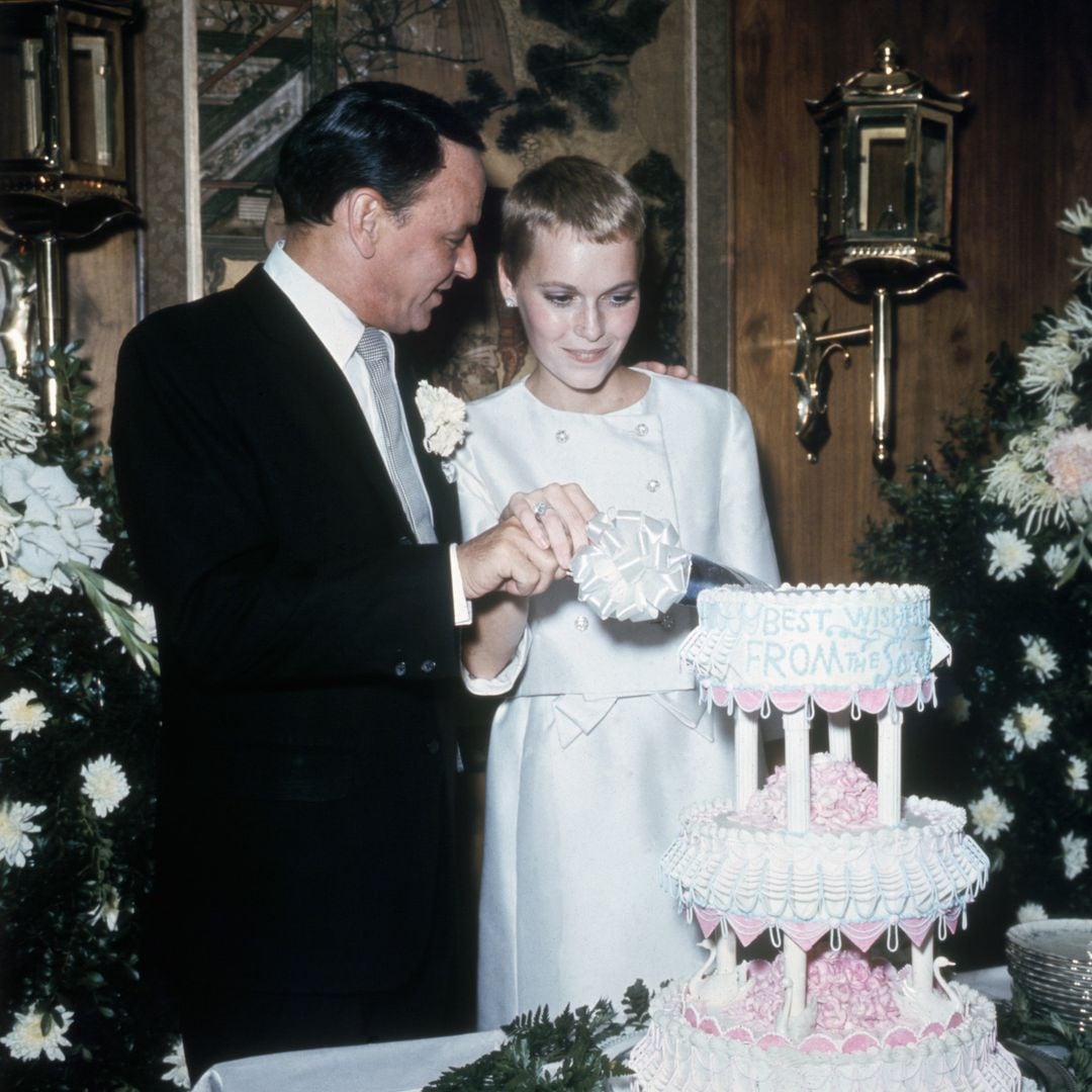 Mia Farrow (80) habla como nunca antes sobre su vestido de novia en su boda con Frank Sinatra