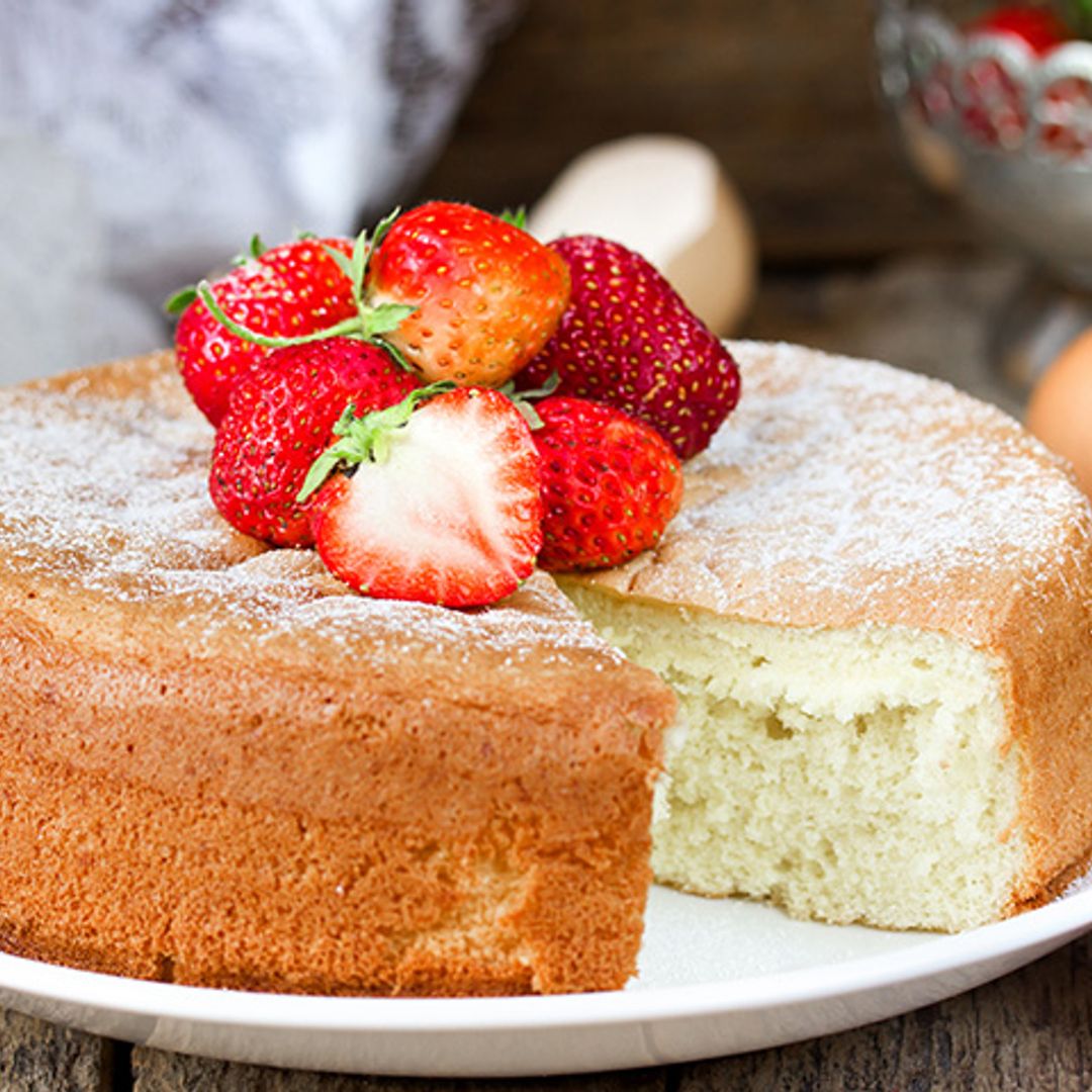 Bizcocho de yogur y fresas
