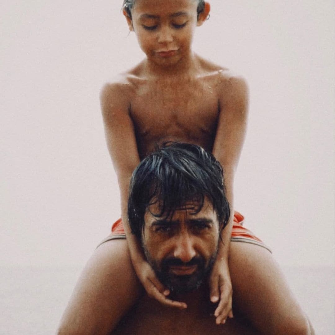 Juan del Val Roca comparte una tierna foto felicitando a su padre: "El hijo más orgulloso"