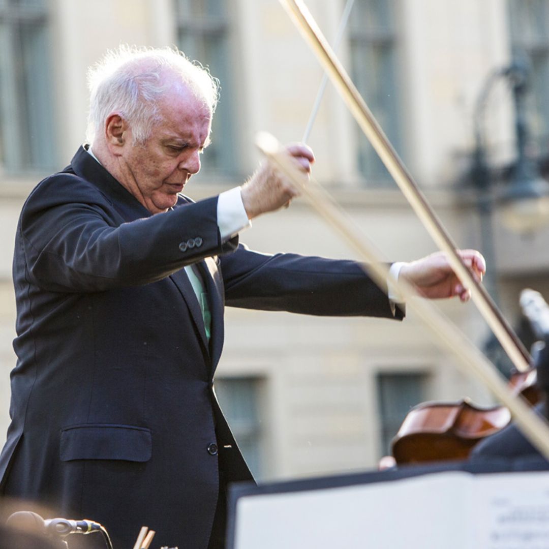 El pianista y director de orquesta Daniel Barenboim padece una enfermedad neurológica grave