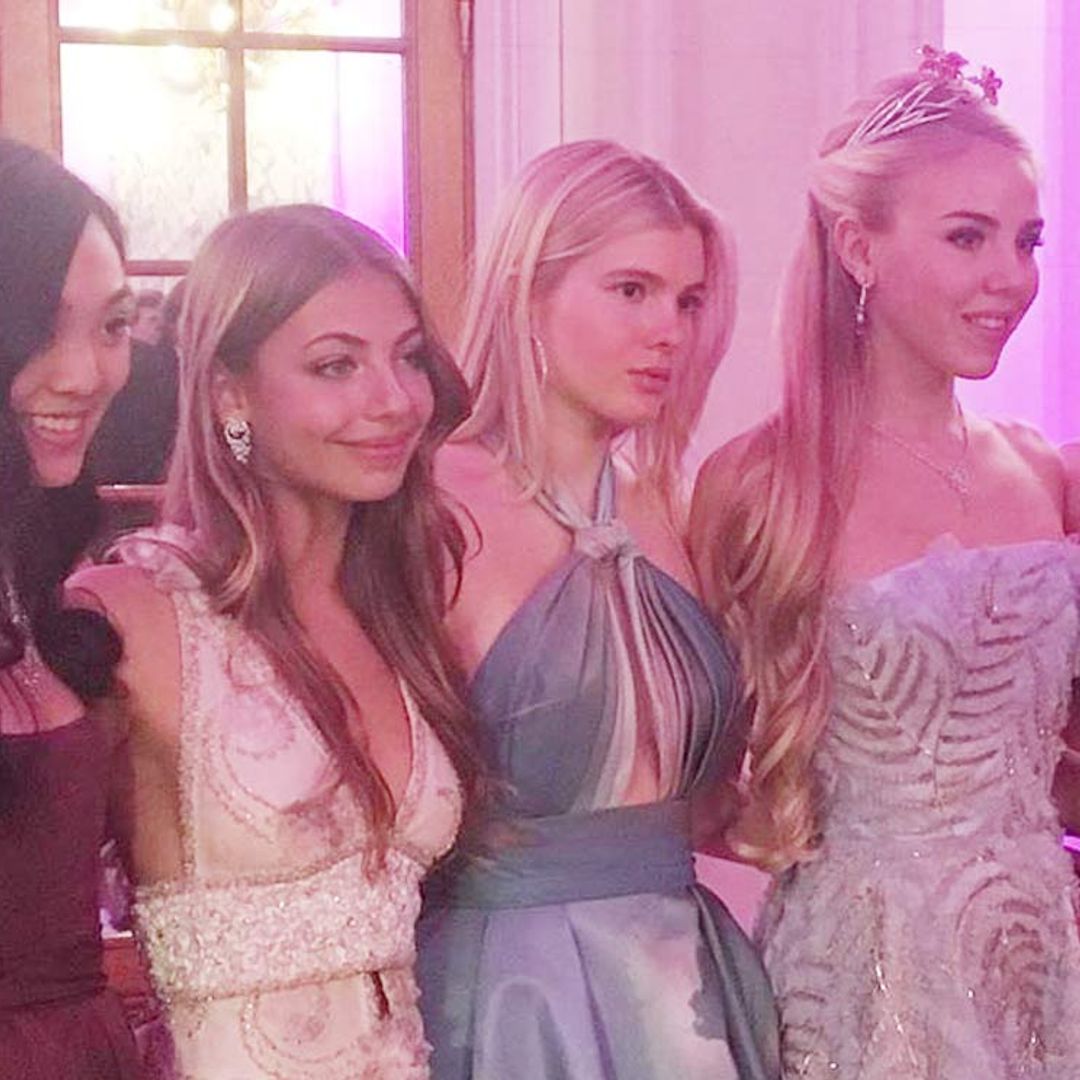 Victoria y Cristina Iglesias brillan en el Baile de Debutantes, una noche mágica con un guiño al cine