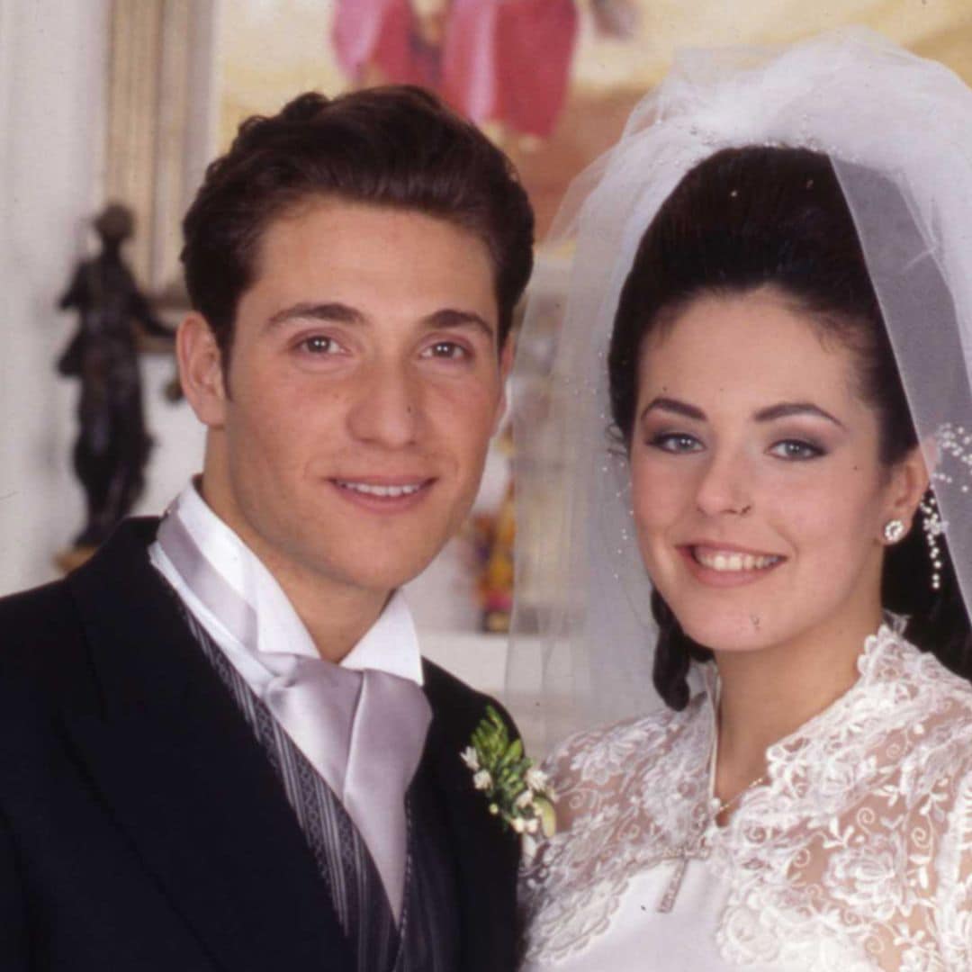 La emoción de los novios, la felicidad de Rocío Jurado, la fiesta... se cumplen 25 años de la boda de Rocío Carrasco y Antonio David