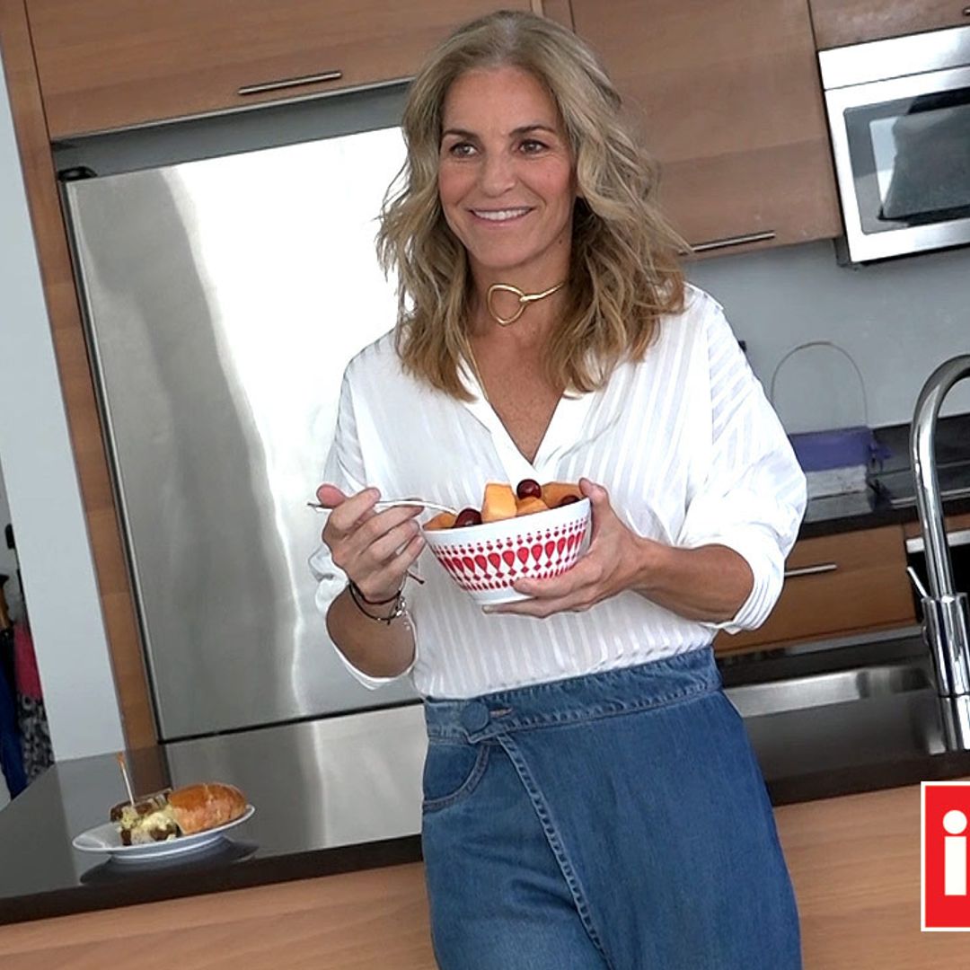 Sin perder el humor y la sonrisa: Arantxa Sánchez Vicario abre las puertas de su casa a ¡HOLA!