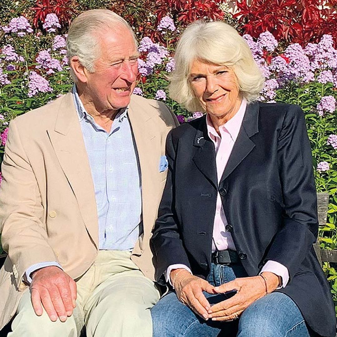 El príncipe Carlos y Camilla reciben la primera dosis de la vacuna contra el coronavirus