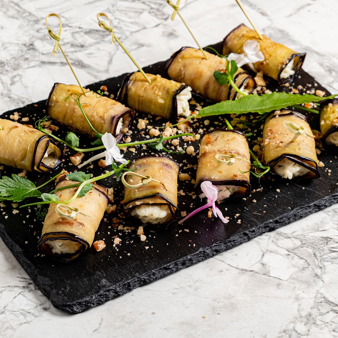 Berenjenas rellenas de crema de nuez, un plato georgiano que te hará viajar a través de su sabor