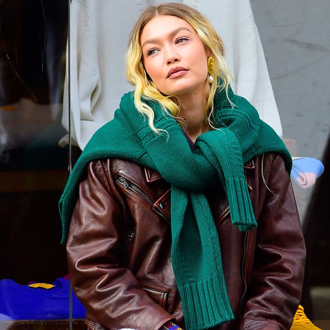¿Comparten zapatillas? Los 'fans' de Gigi Hadid y Bradley Cooper encuentran nuevas pistas sobre su posible romance