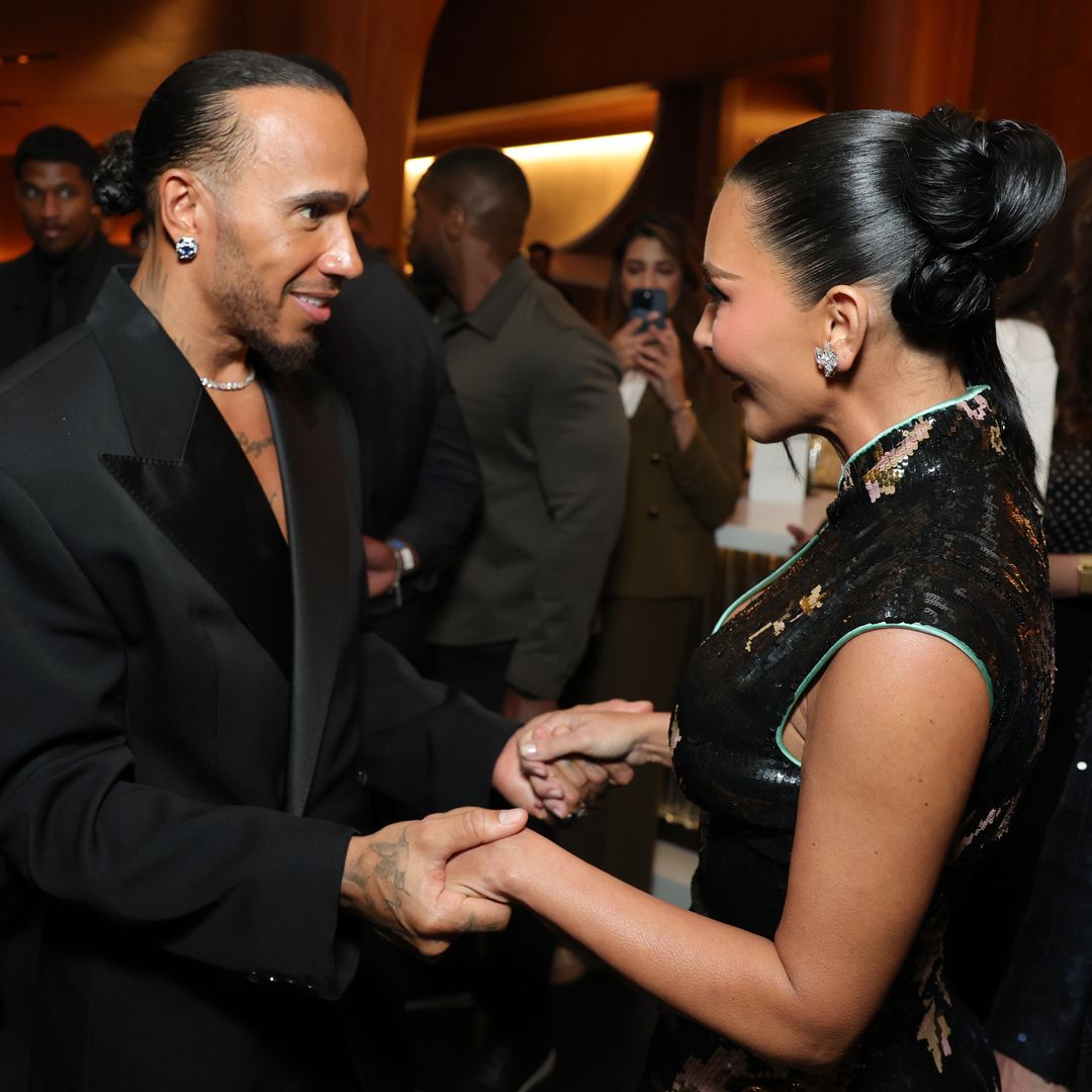 El extraño beso de Kim Kardashian y Lewis Hamilton que vuelve a alimentar las dudas sobre su relación