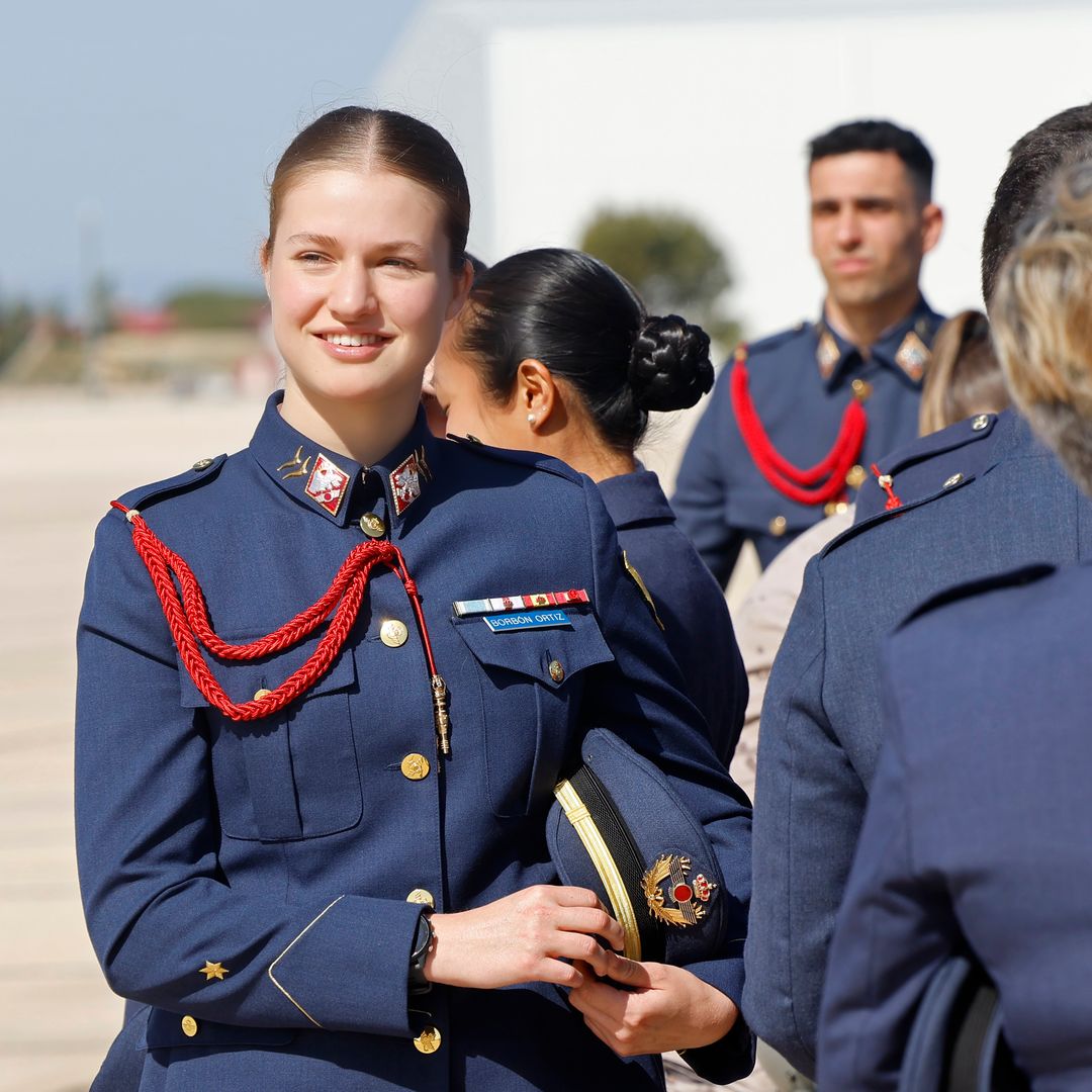 La princesa Leonor celebra el fin de curso militar en Gran Canaria: visita a la Virgen del Pino y compra mojo en Teror