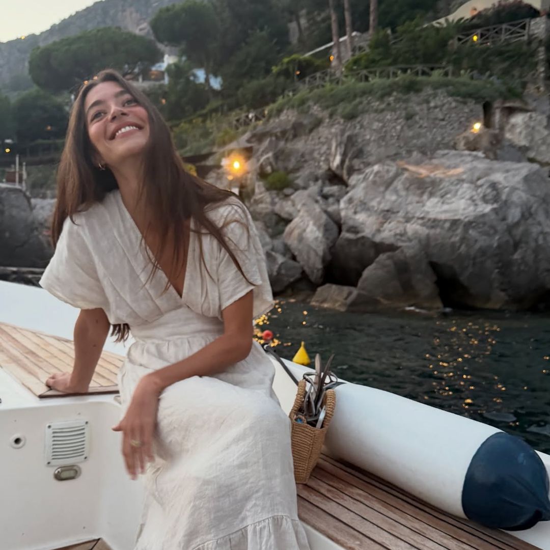 Rocío Crusset navegando por la Costa Amalfitana, Italia