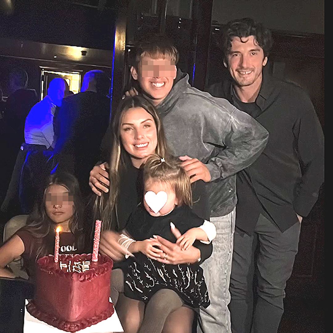 El inusual posado de Yon González y Magali Aravena en familia que revela en qué punto se encuentra su relación