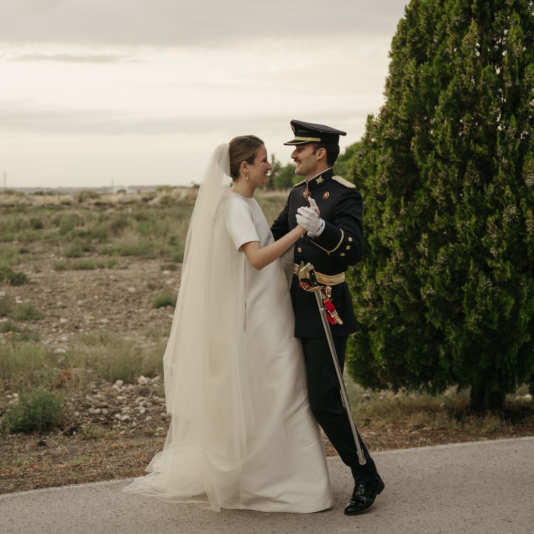 La historia de Rocío: la novia del vestido con lazada en la espalda y zapatos de Zara que se casó en Madrid