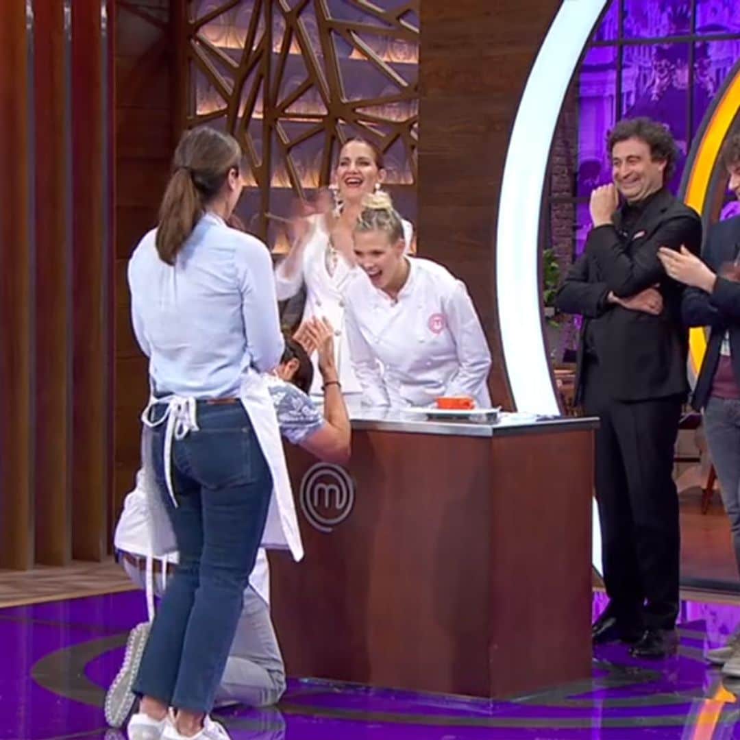 Una declaración entre fogones: Álex Adróver se arrodilla ante Patricia Montero