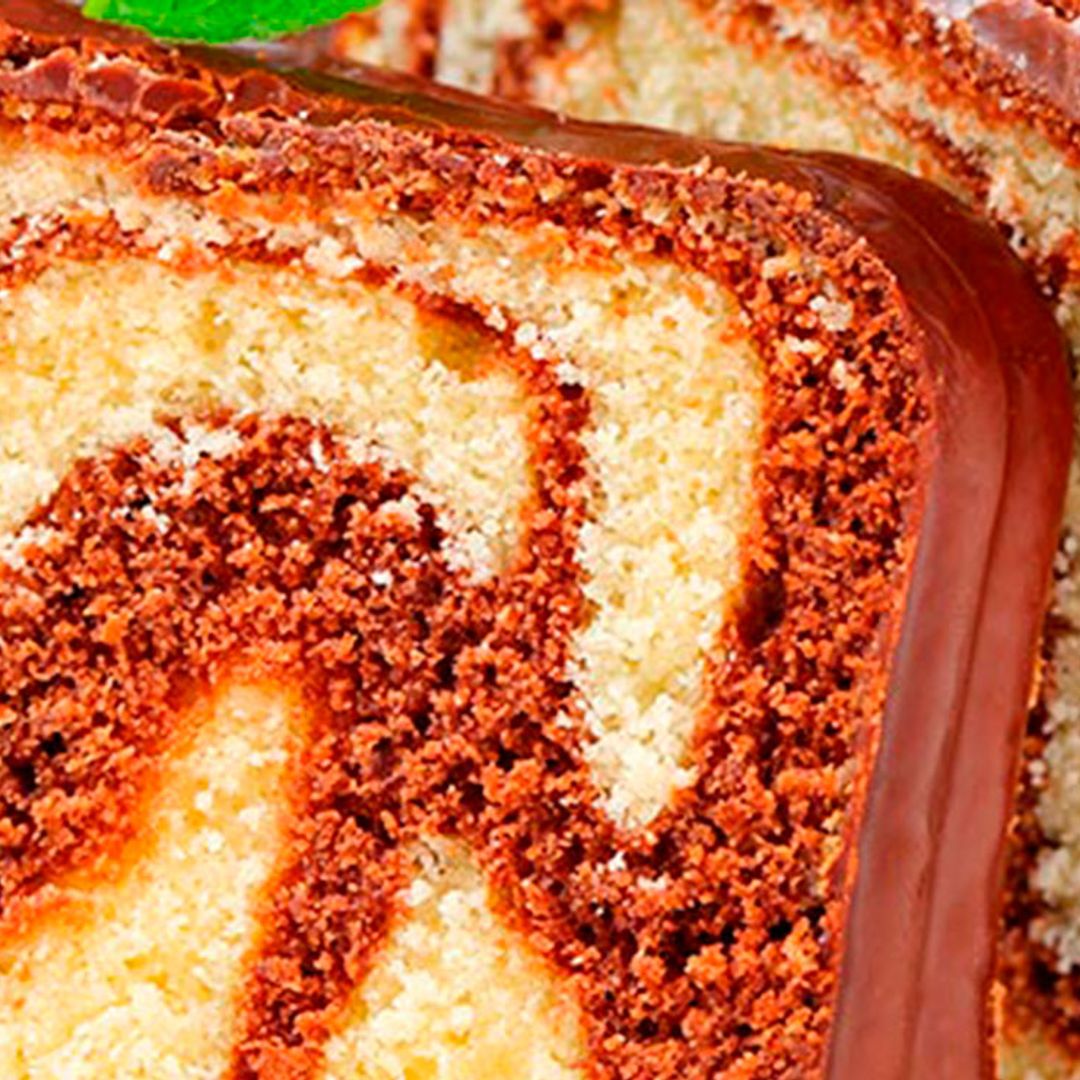 Bizcocho marmolado de chocolate y vainilla
