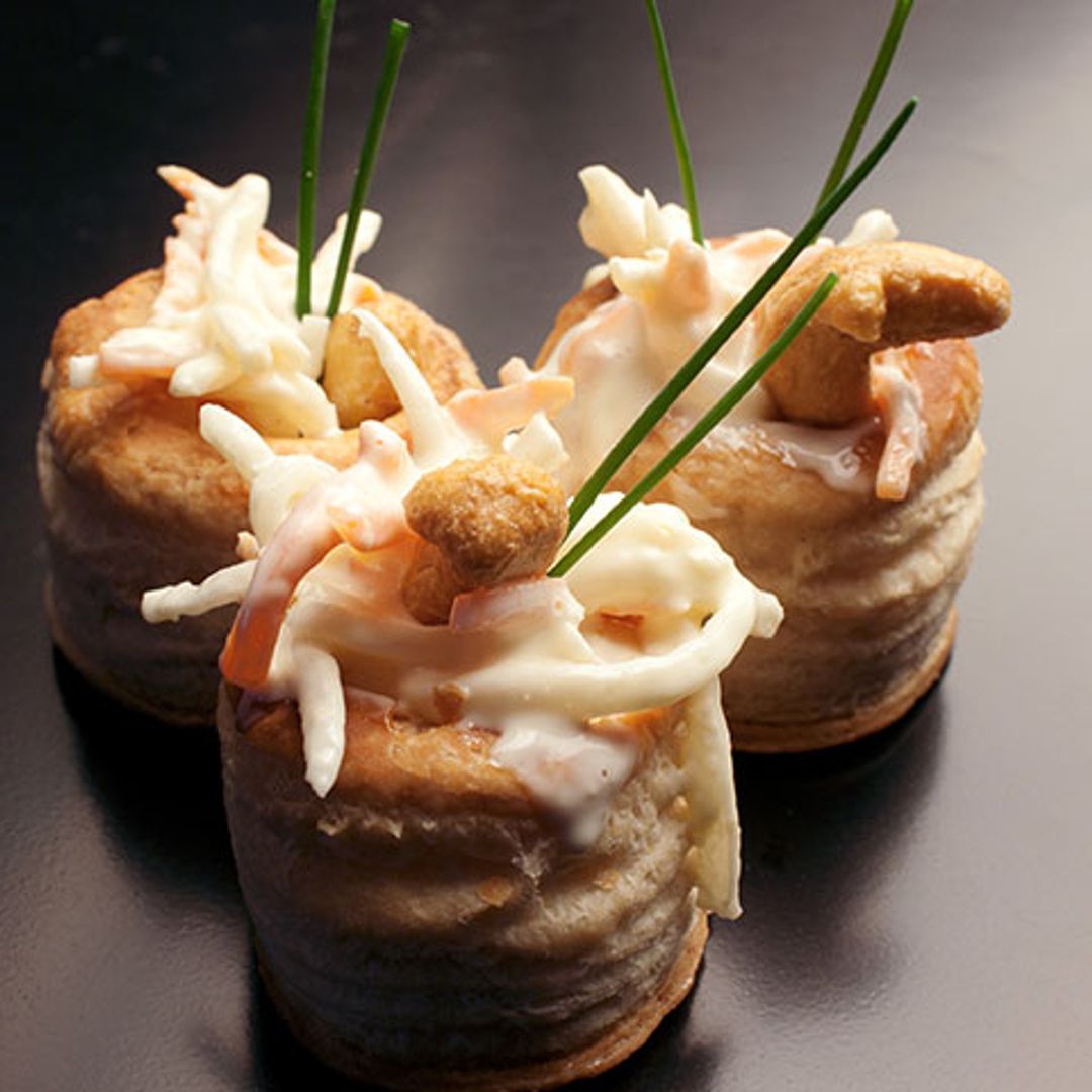 Entrantes con encanto: Volovanes rellenos de cangrejo y piña