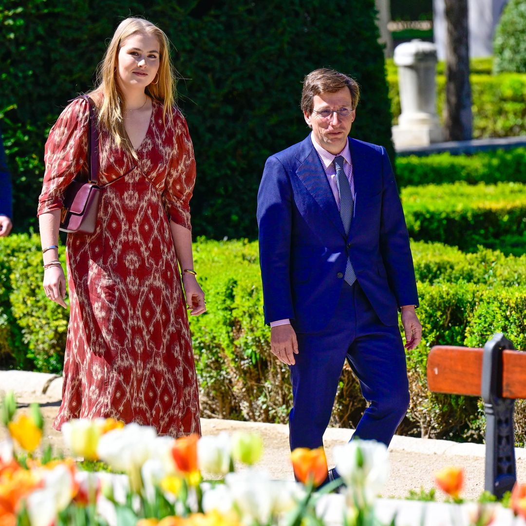 La princesa Amalia de Holanda y Almeida en la plaza de Oriente