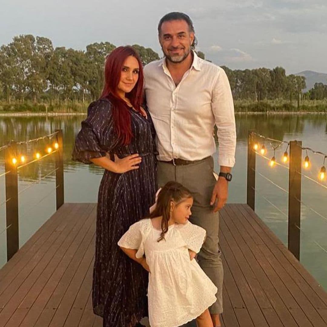 Dulce María le dedica un emotivo mensaje a su esposo, Paco Álvarez: ‘Eres nuestra fuerza’