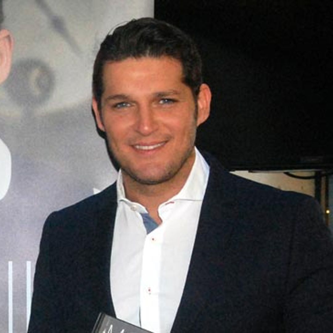 Manu Tenorio 'desnuda' su vida en un libro: 'Es un trabajo muy personal e íntimo'