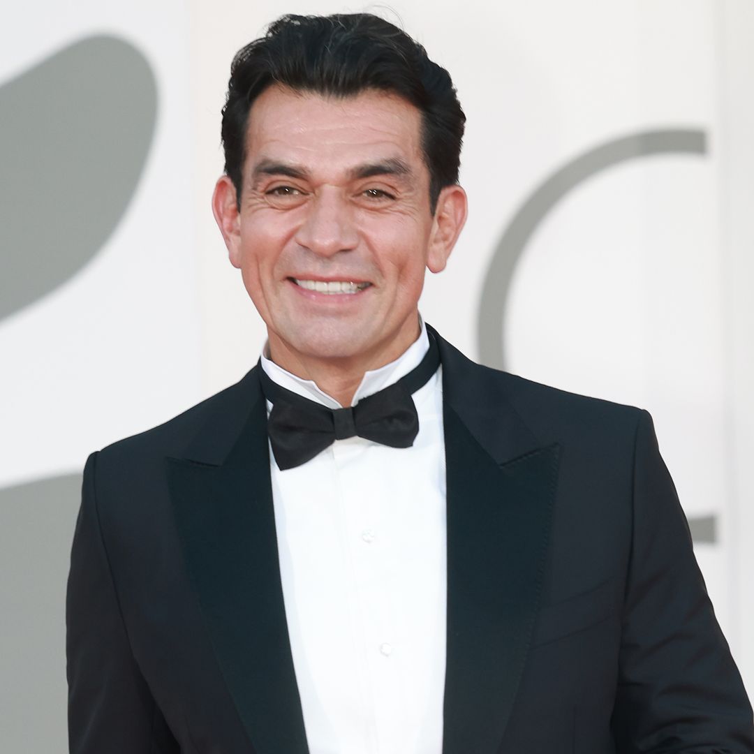 Jorge Salinas presume su paso por Venecia junto a Gael García y Ricky Martin