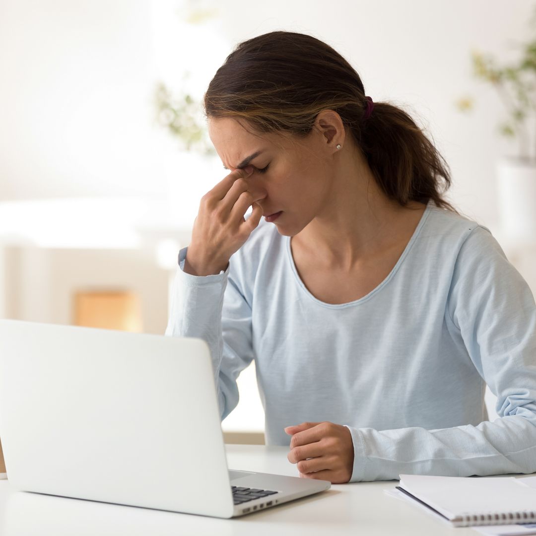 4 soluciones naturales para los ojos irritados según una experta en salud visual