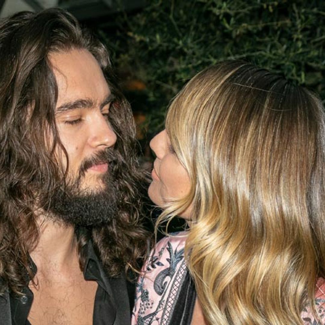 Heidi Klum y Tom Kaulitz reviven su primer beso sobre la alfombra roja un año después