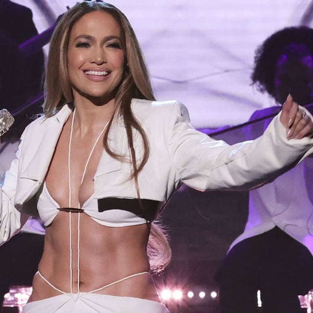 jlo midriff flossing