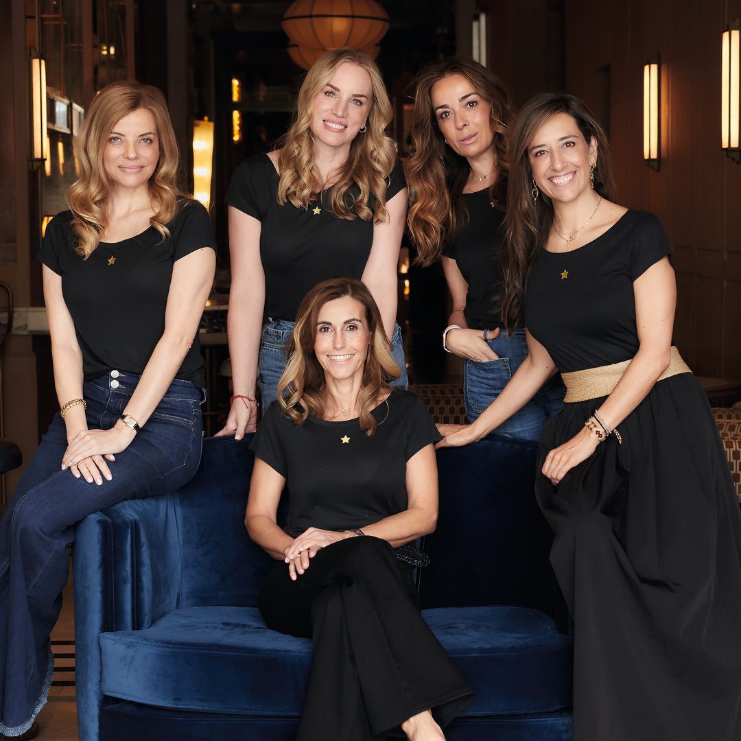Laura García y otras patronas de la entidad: Raquel Oliva (embajadora), Linda Scaperotto, Paula Millán y Cristina Barbosa