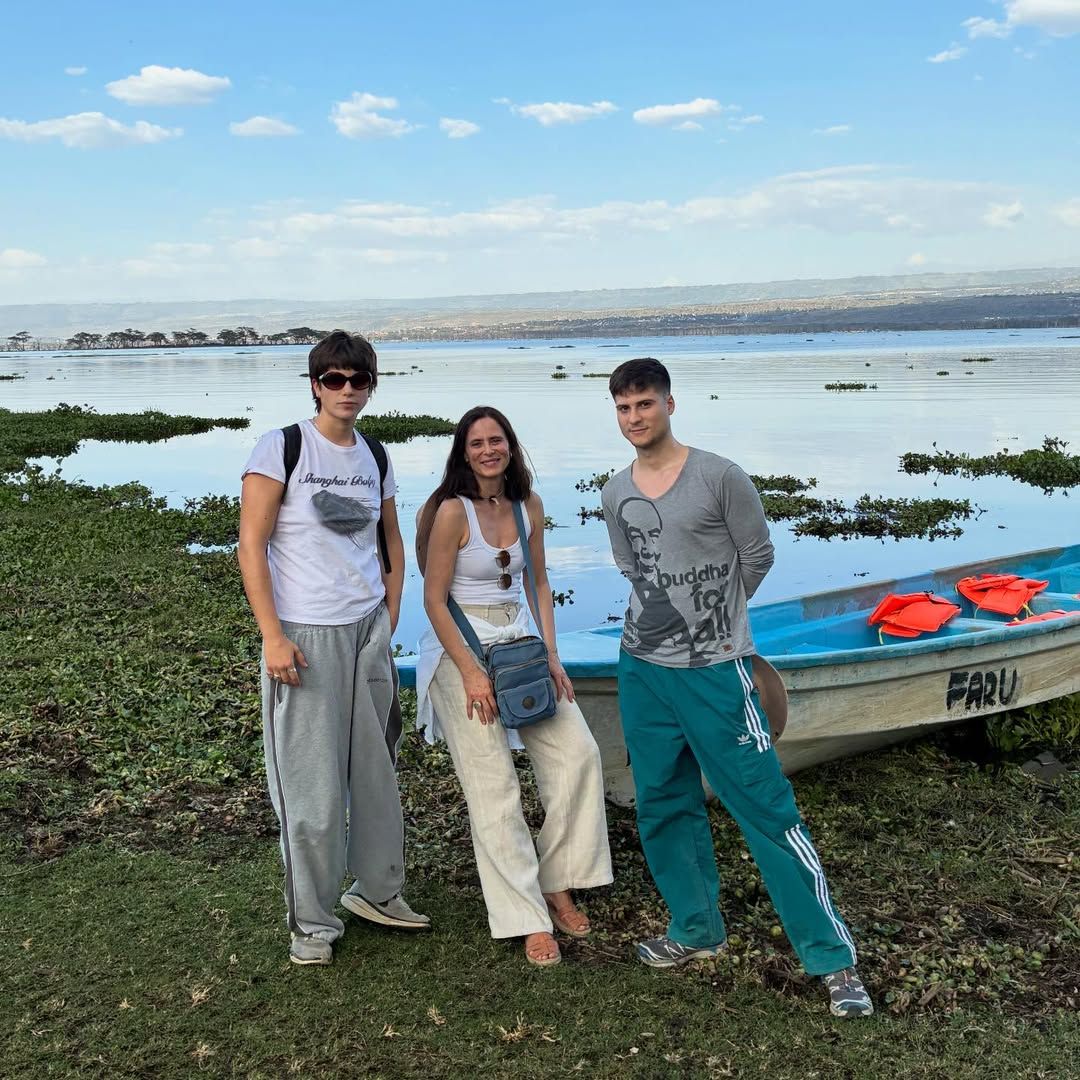 Aitana Sánchez-Gijón presume de hijos en un viaje inolvidable a Kenia: "Mis compañeros"
