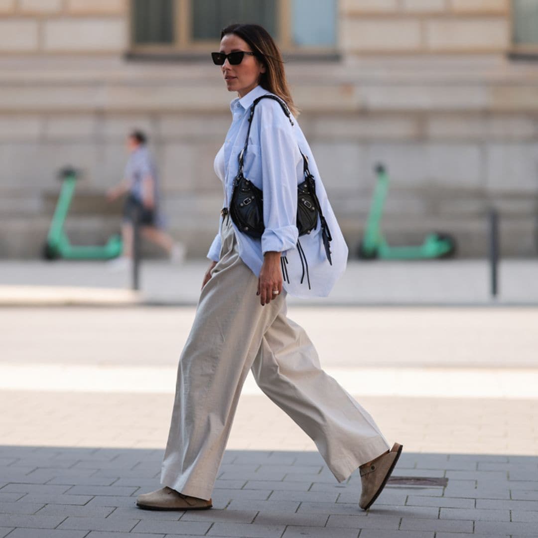 Cinco looks de acierto seguro con zuecos, el polémico calzado que enfrenta a las expertas