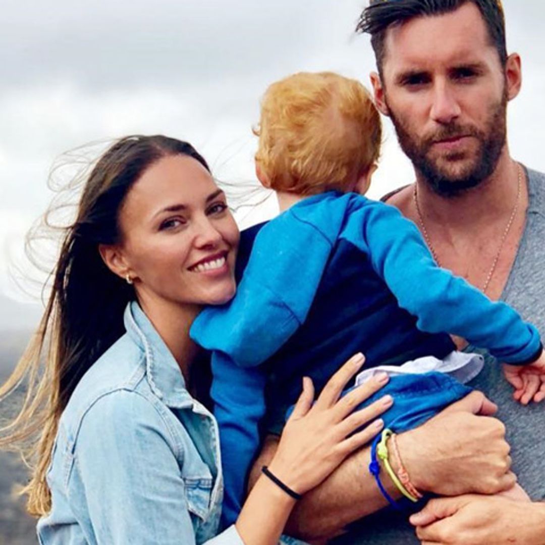 Alan, el hijo de Helen Lindes y Rudy Fernández, ya ejerce de perfecto hermano mayor con Aura