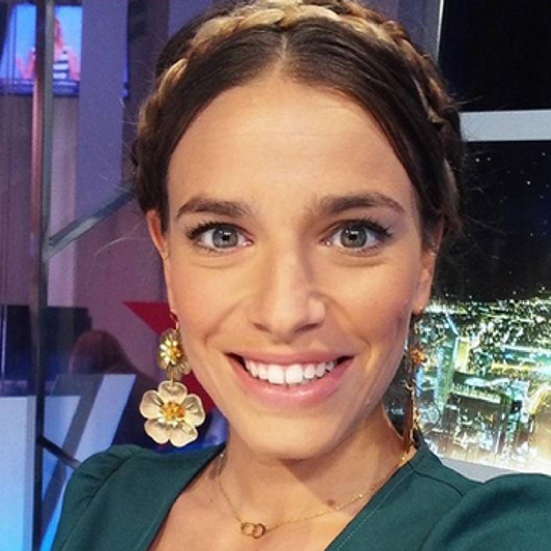 ¿De qué conocido actor está enamorada la nueva chica del tiempo de la tele, Flora González?