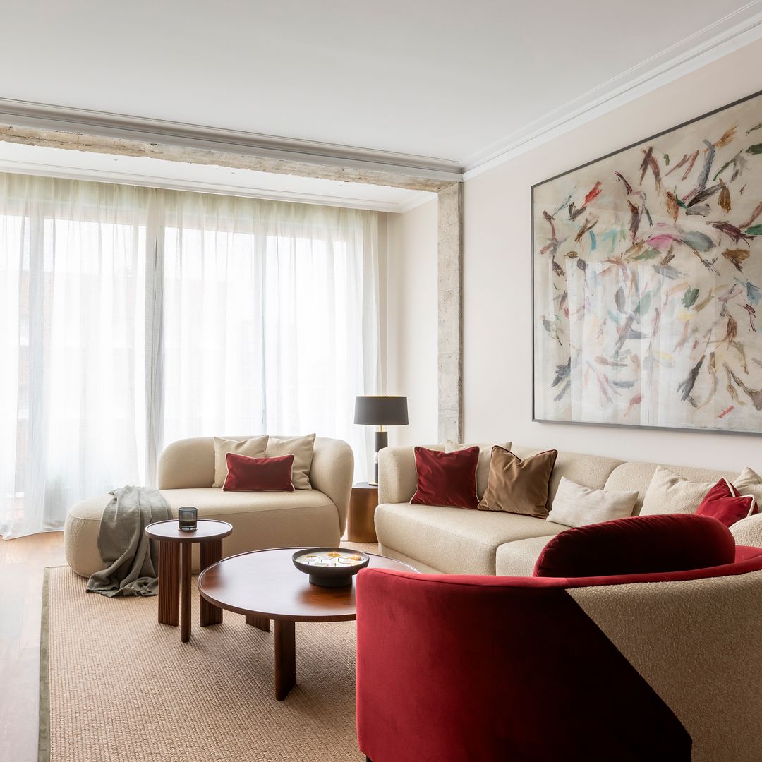 Pequeños cambios, gran transformación: 10 ideas 'low cost' para renovar tu salón este invierno