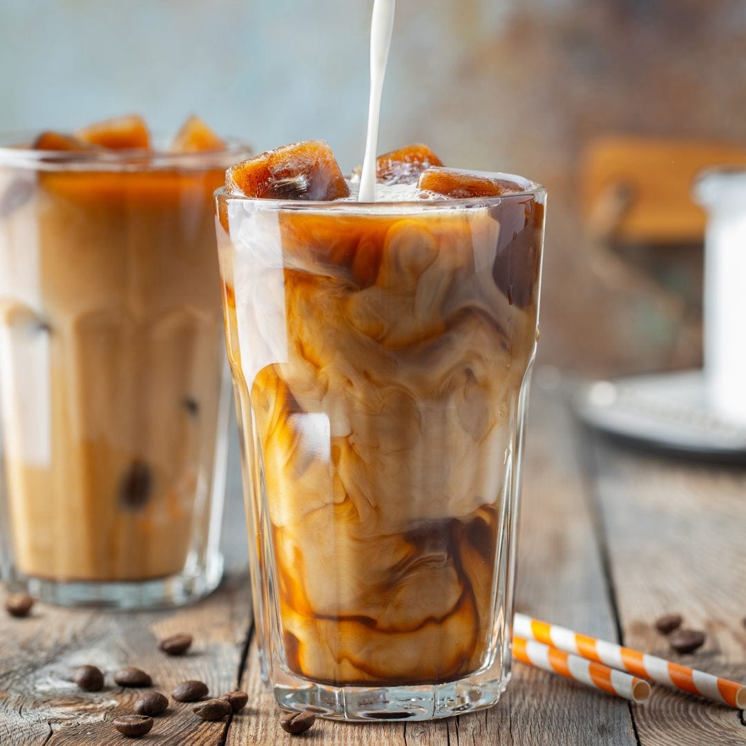 Más allá del ‘solo con hielo’: 15 formas fáciles y fresquitas de disfrutar del café en verano