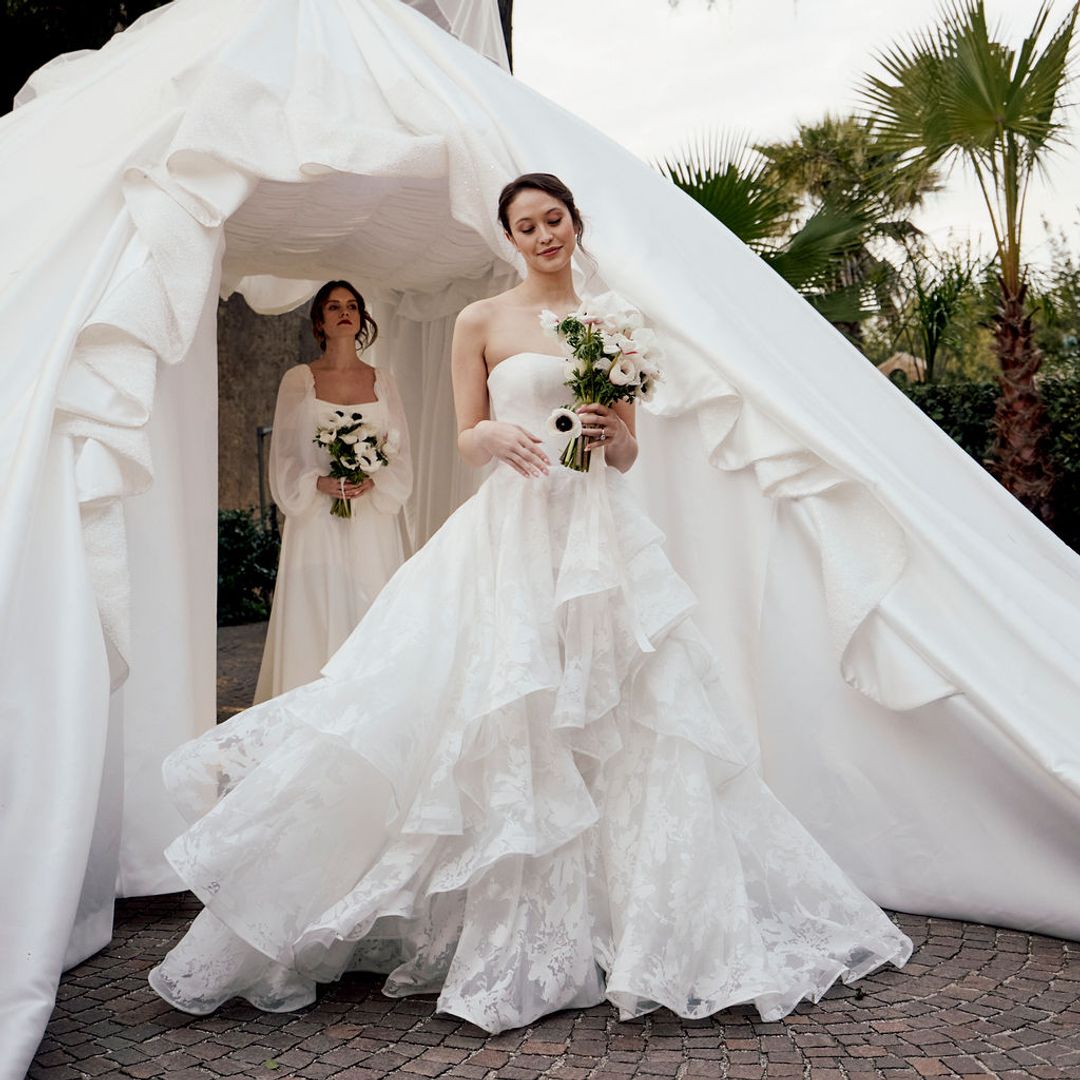 Justin Alexander, diseñador: 'Las novias europeas buscan vestidos clásicos y las estadounidenses, modernos'