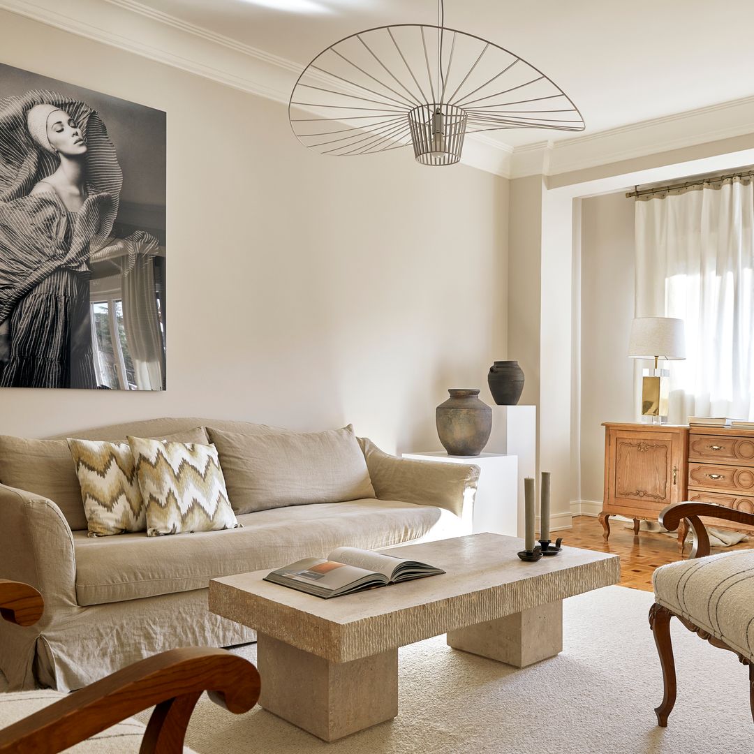 Así es la reforma de esta casa madrileña de 120 m²: conserva su esencia de 1972 y mezcla piezas antiguas con diseño actual
