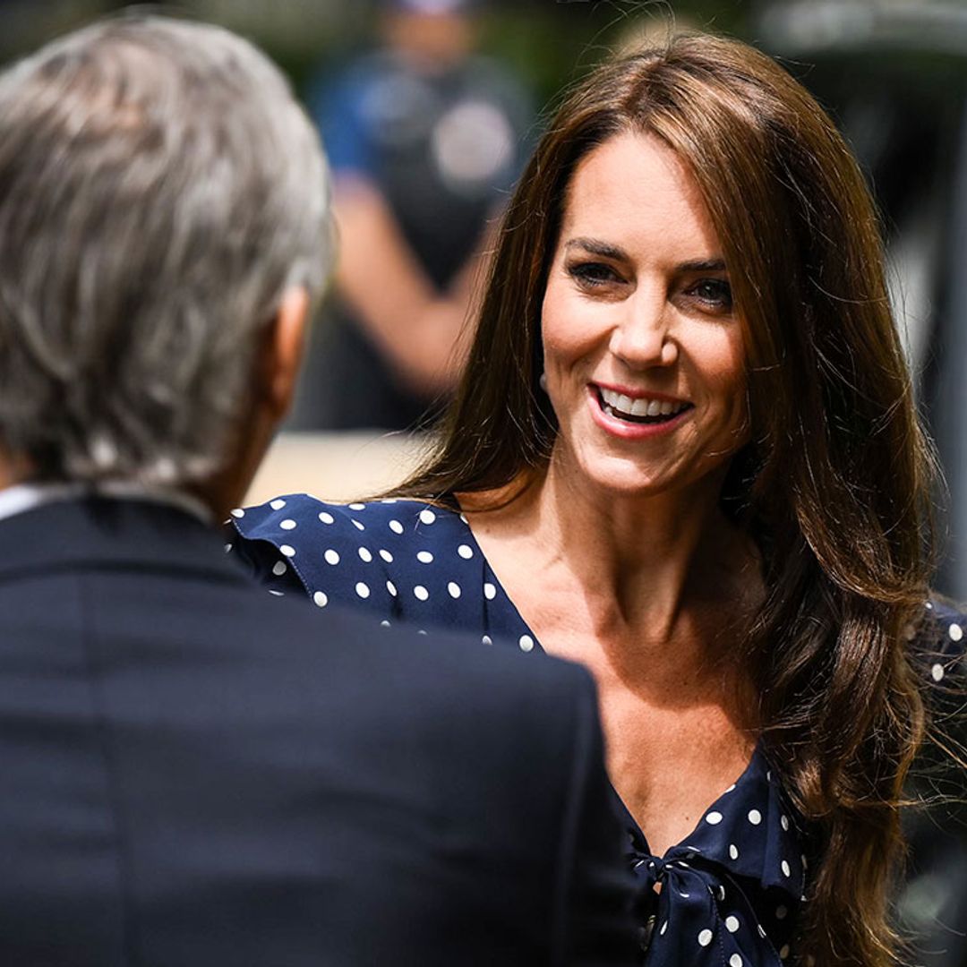 Kate recupera su triunfador vestido de lunares en una conmovedora aparición