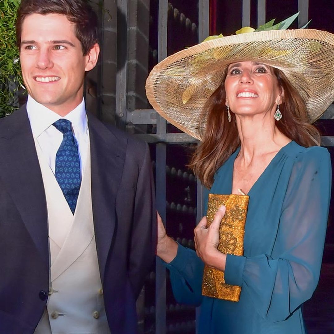 La conexión del look de madrina de María Carrión con el vestidor de Carolina de Mónaco