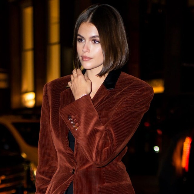 kaia gerber vestido