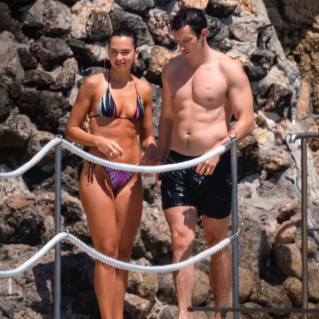 Dua Lipa y Callum Turner, las fotos de su idílica luna de miel en Italia entre palacios y espectaculares villas en el Mediterráneo
