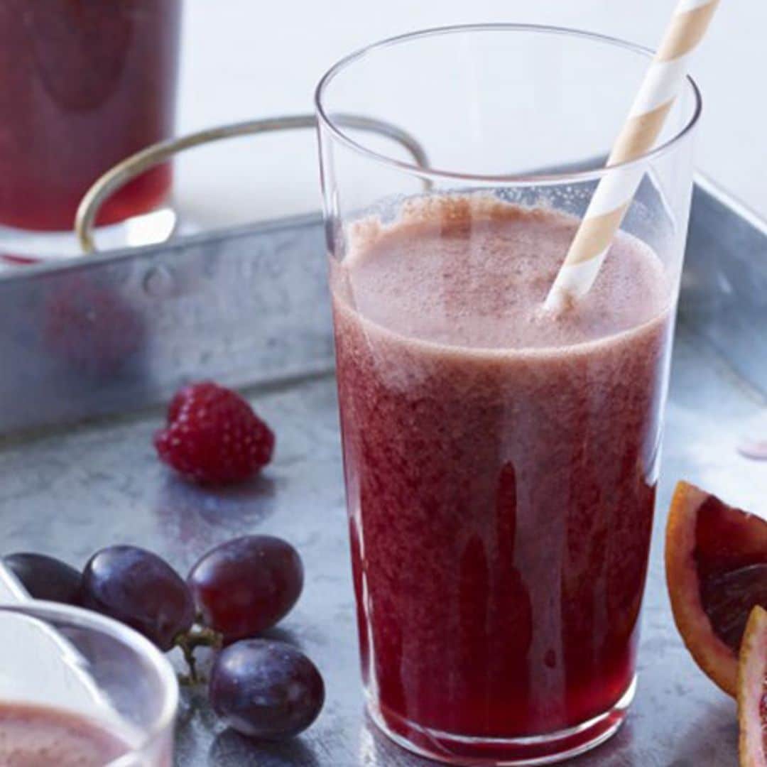 'Smoothie' de sangría 0,0 de frambuesas, uvas y naranja sanguina