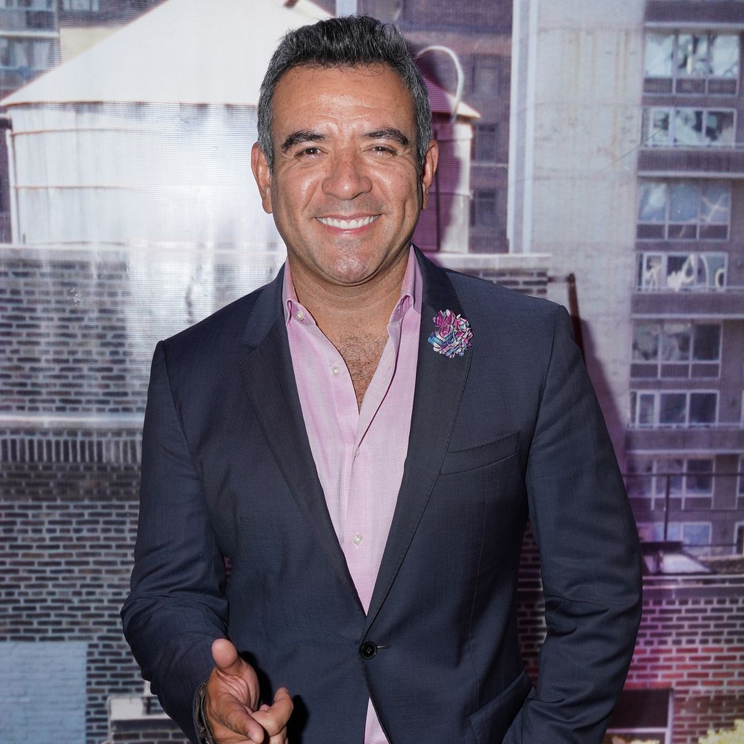 Héctor Sandarti revela por que no le hubiera gustado conducir la última edición de La Casa de los Famosos de Telemundo