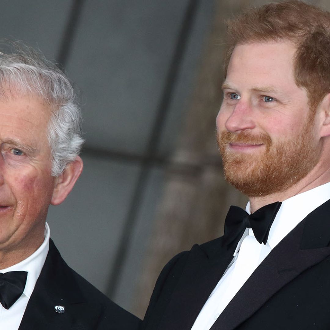 El príncipe Harry se desvincula del escándalo que salpica a la fundación de su padre