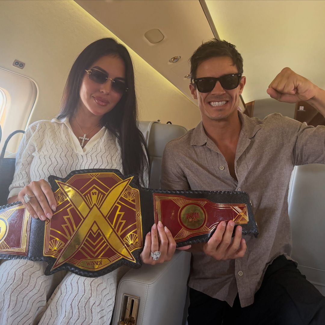 La eufórica celebración de Edu Aguirre con Cristiano Ronaldo y Georgina Rodríguez tras su combate: lujo, piscina y jet privado
