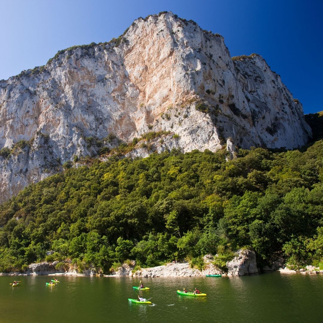 Gargantas de Ardèche: una ruta entre pueblos medievales, castillos y naturaleza salvaje
